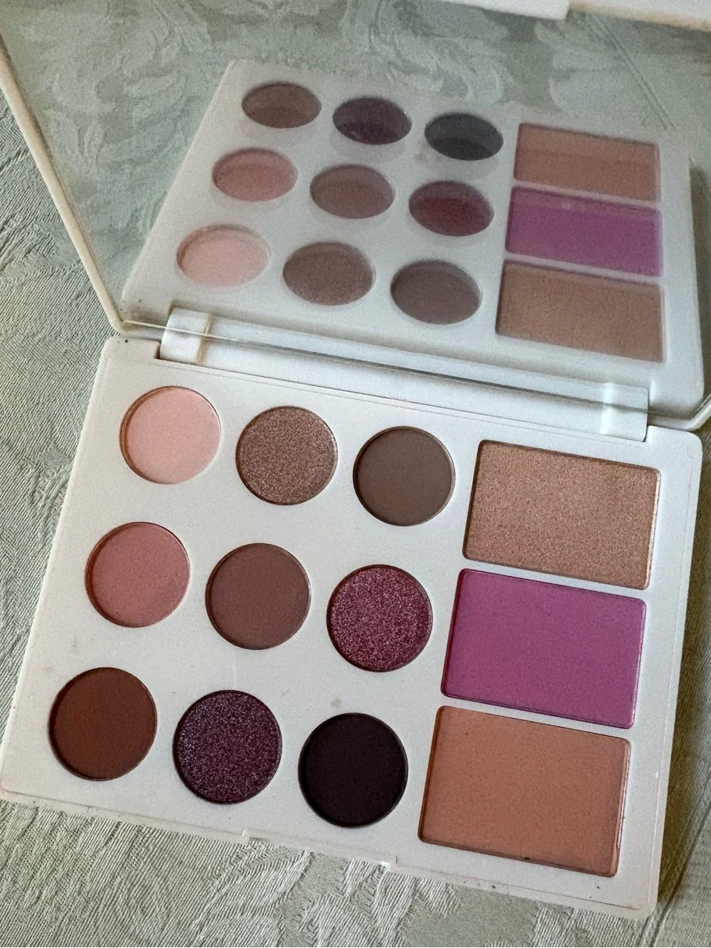 Laura Geller The Wearables Eyeshadow Blush Bronzer Palette Blushed & Blooming